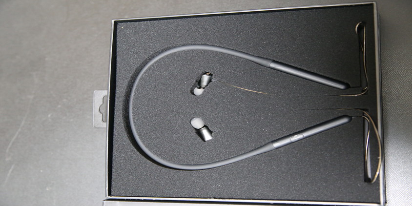 セミワイヤレスピヤホン2 レビュー