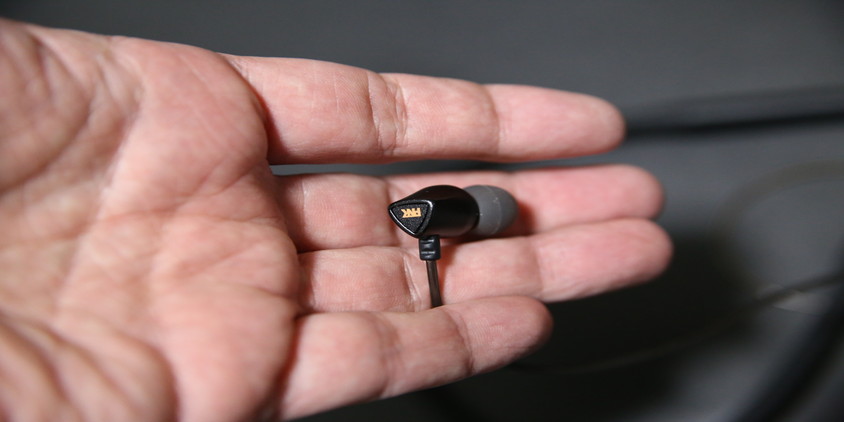 セミワイヤレスピヤホン2 レビュー