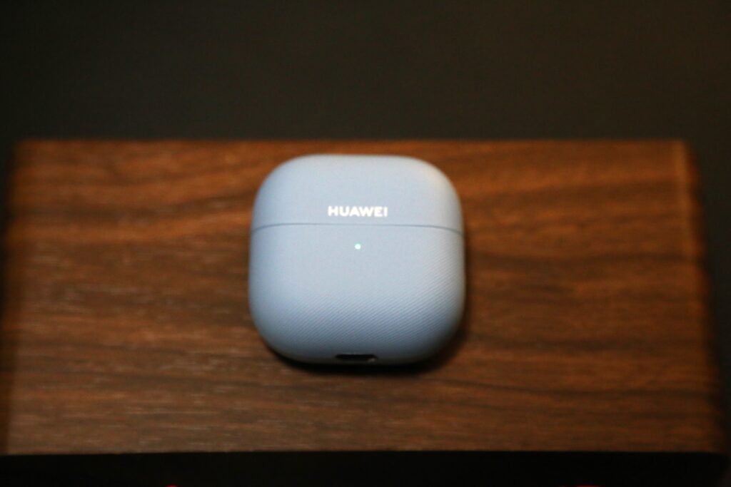 ワイヤレス充電を踏襲しているのが嬉しい