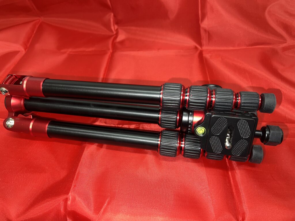 Manfrotto Element トラベル三脚(MKELES5RD-BH)とは？