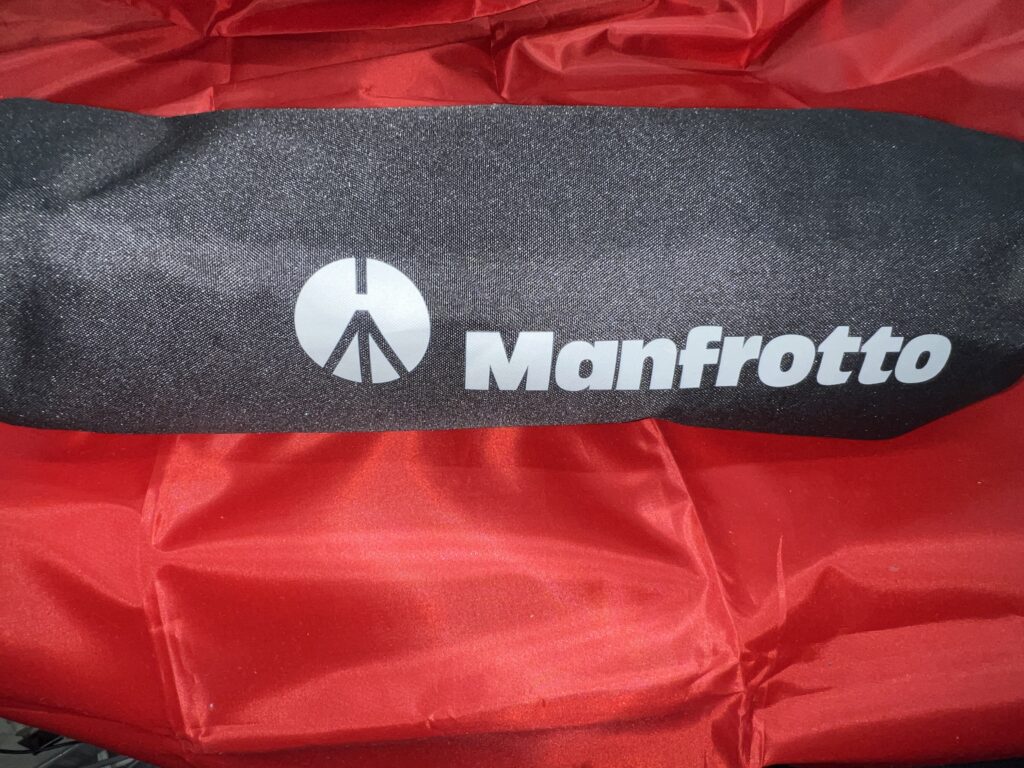 Manfrotto Element トラベル三脚(MKELES5RD-BH)とは？